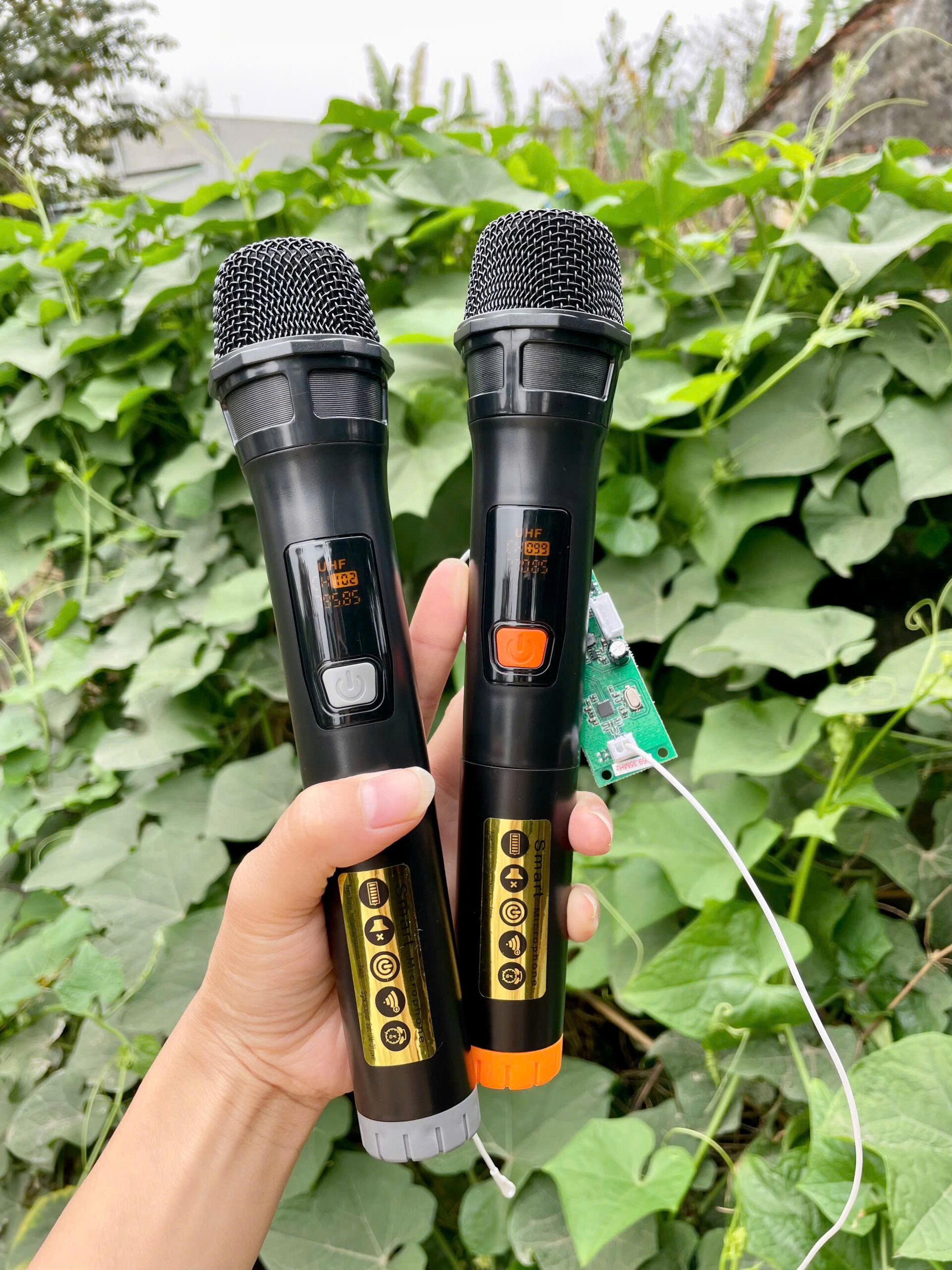 Micro loa kéo nhựa nhẹ tay – BE KING
