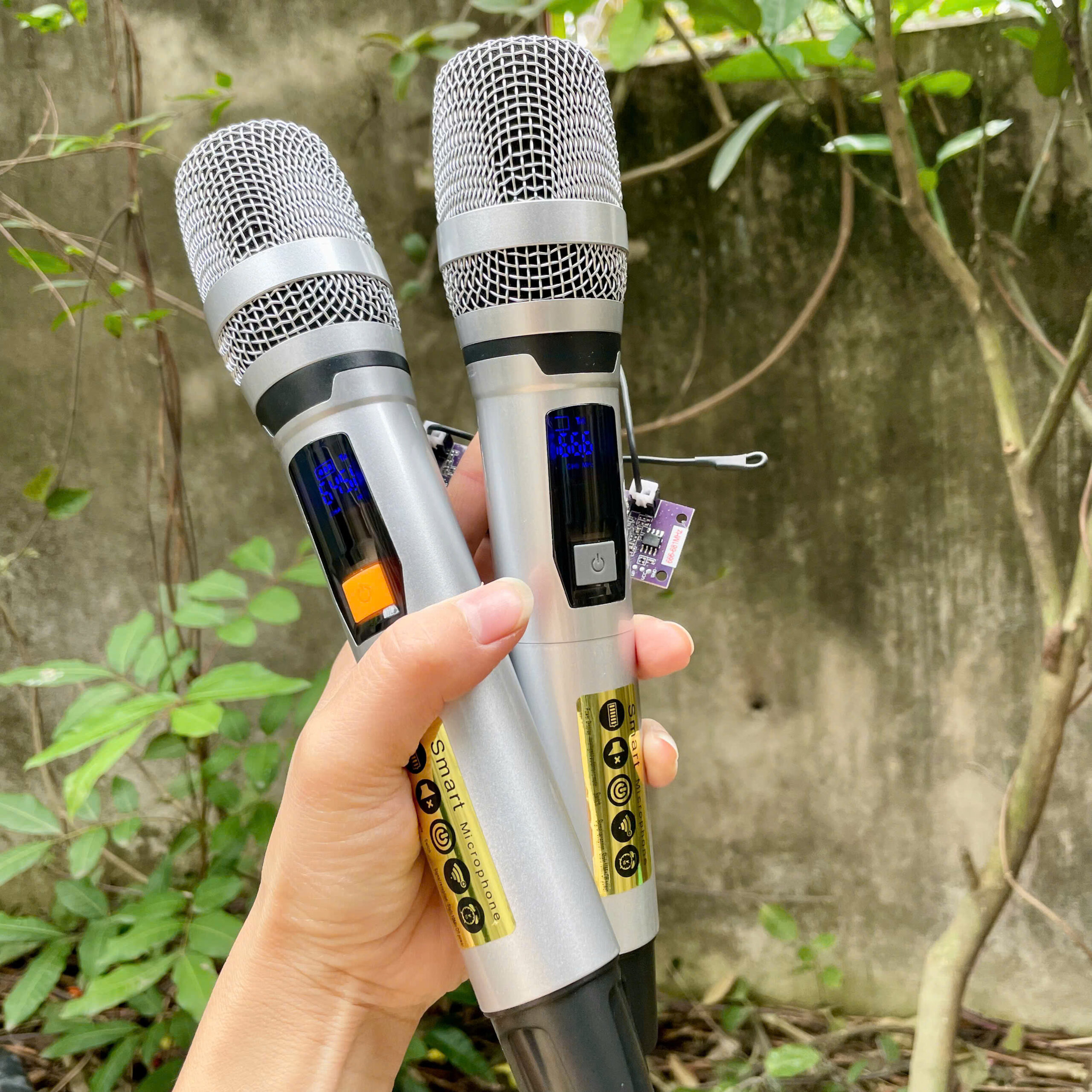 Micro loa kéo quốc dân (màu bạc) – BE KING
